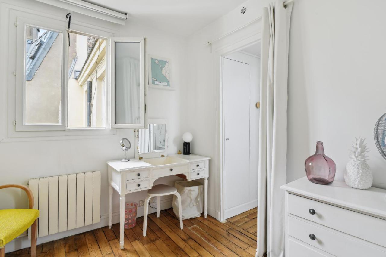 Charming Duplex In Privatestreet, Citycenter Parijs Buitenkant foto